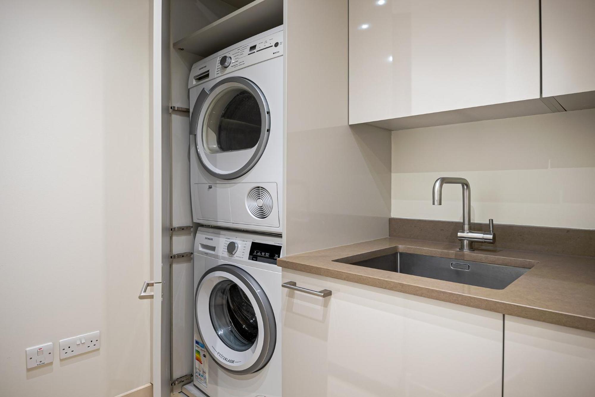 Modern 3 Bedroom Luxury House With Garage In Central Londra Dış mekan fotoğraf