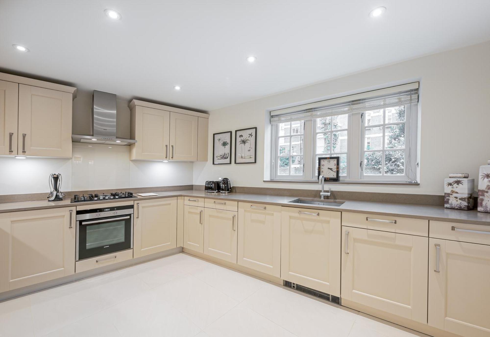 Modern 3 Bedroom Luxury House With Garage In Central Londra Dış mekan fotoğraf